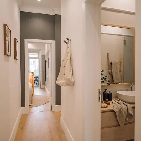 Port - 2 Bedrooms In Campo De Ourique Lägenhet Lisboa